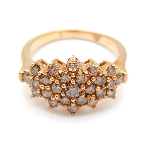215 - A STUNNING 9K YELLOW GOLD CHAMPAGNE DIAMOND SET CLUSTER RING, 0.50CT DIAMOND WEIGHT. TOTAL WEIGHT 3.... 