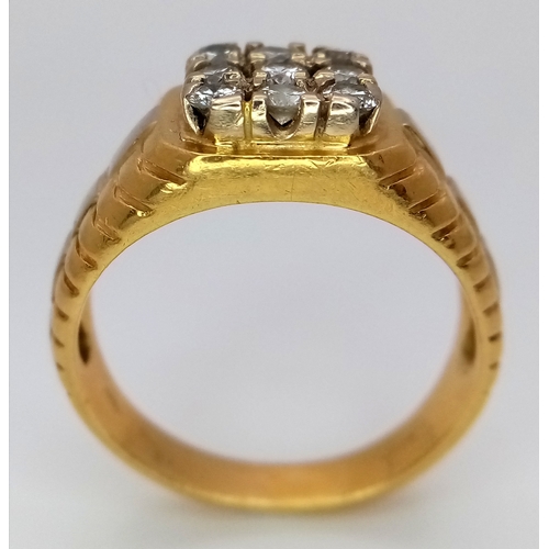 173 - AN 18K YELLOW GOLD DIAMOND SET RING. NINE ROUND BRILLIANT CUT DIAMONDS - 0.40CTW. 9G. SIZE T. SPSA-1... 