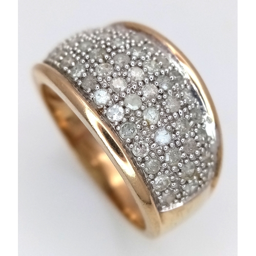 152 - A 9K YELLOW GOLD DIAMOND SET RING, APPROX 1CT DIAMOND WEIGHT. TOTAL WEIGHT 5.2G. SIZE R. SC 9079