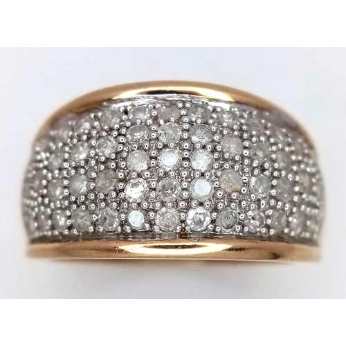152 - A 9K YELLOW GOLD DIAMOND SET RING, APPROX 1CT DIAMOND WEIGHT. TOTAL WEIGHT 5.2G. SIZE R. SC 9079