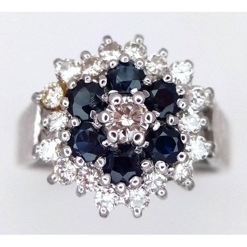 177 - AN 18K WHITE GOLD VINTAGE DIAMOND AND SAPPHIRE RING. 5G. SIZE N. SPSA-3024.