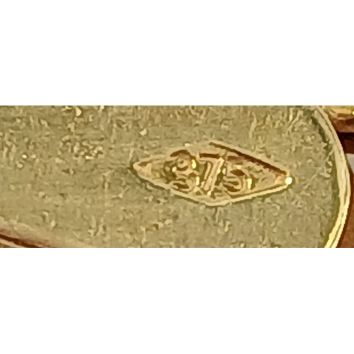 190 - A BRIGHT LACQUERED 9K GOLD FIGARO LINK NECKLACE CHAIN .      3.4gms    44cms