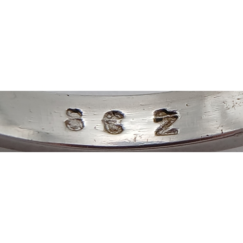 569 - A PLATINUM DIAMOND 3 STONE RING. 0.70CTW. 3.5G. SIZE L. A/S -1313.