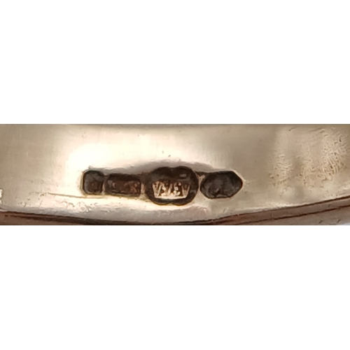 587 - A 9K YELLOW GOLD DIAMOND AND SAPPHIRE RING. TOTAL WEIGHT 2.8G, SIZE F. SC 9064