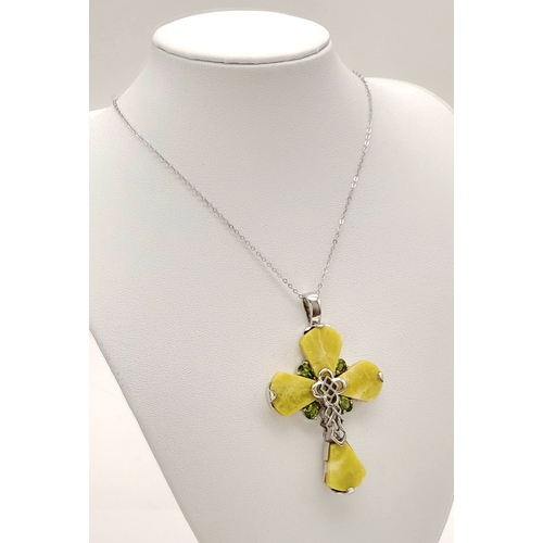 599 - A Beautiful Sterling Silver Serpentine and Peridot Cross Pendant, set on Necklace with 46cm Length C... 