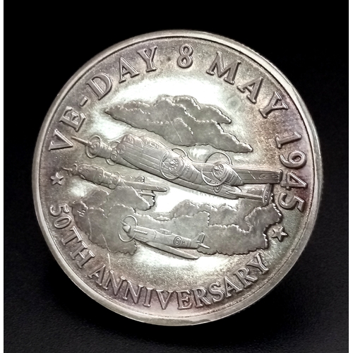 781 - A 1995 Dated VE Day 50 th Anniversary Fine Silver 1 Ounce Turks and Caicos 20 Crowns Coin Commemorat... 