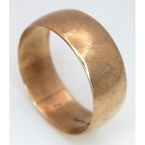 169 - A 9K GOLD GENTS BAND RING .   4gms     size S