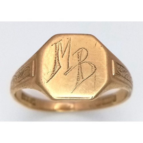 213 - A VINTAGE 9K GOLD GENTS SIGNET RING .   2.9gms    size Q