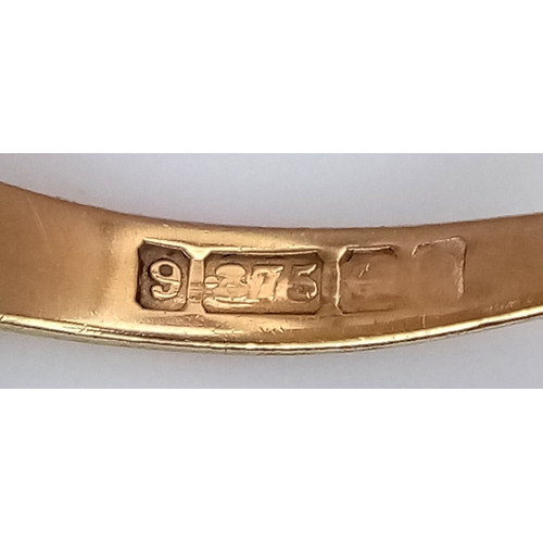 213 - A VINTAGE 9K GOLD GENTS SIGNET RING .   2.9gms    size Q