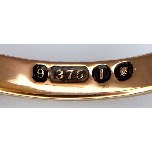 227 - A GENTS VINTAGE 9K GOLD SIGNET RING .     4.1gms    size S