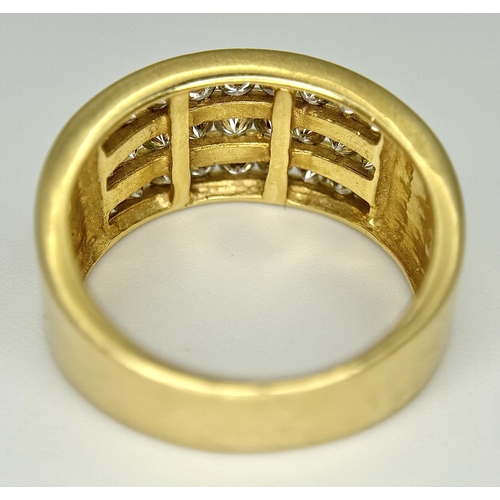 846 - AN 18K YELLOW GOLD TRIPPLE ROW DIAMOND RING. 1CT DIAMOND WEIGHT. TOTAL WEIGHT 7.9G. SIZE O. SPSA 100... 