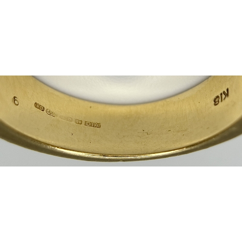 846 - AN 18K YELLOW GOLD TRIPPLE ROW DIAMOND RING. 1CT DIAMOND WEIGHT. TOTAL WEIGHT 7.9G. SIZE O. SPSA 100... 