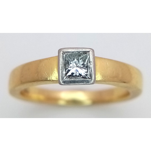 881 - AN 18K YELLOW GOLD  PRINCESS CUT DIAMOND SOLITAIRE RING. DIAMOND WEIGHT 0.25CT. TOTAL WEIGHT 4.4G. S... 