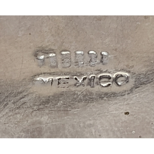 885 - A vintage Mexican rectangular trinket box with full Mother of Pearl inlay. L6.5 X W4.7 X H2.7 cm.