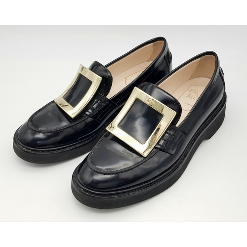 734 - A pair of Roger Vivier black leather female loafers. Size 36. In good condition. Ref J148