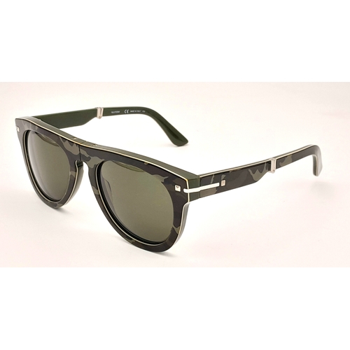 952 - A pair of Valentino Camouflage foldable sunglasses. Total length 15cm. Comes with COA and original c... 