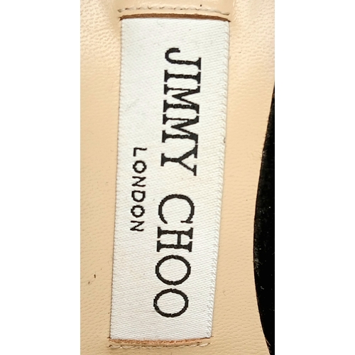 622 - A pair of Jimmy Choo classic black suede pointed Romy heels. Size 35/UK size 2.5. In a good conditio... 