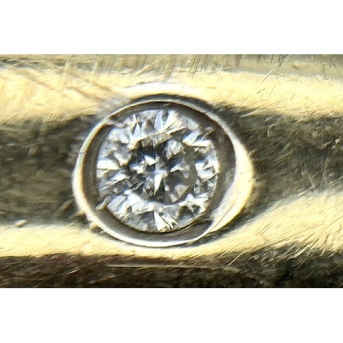 581 - A Vintage 9K Yellow Gold Diamond Set Bangle. A small kink mid bangle so as found. Clip open design. ... 