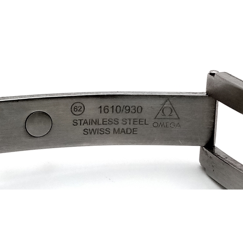 20 - An Omega Seamaster Automatic Divers Watch. Stainless steel bracelet and case - 42mm. Black dial with... 