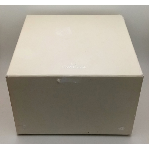 20 - An Omega Seamaster Automatic Divers Watch. Stainless steel bracelet and case - 42mm. Black dial with... 