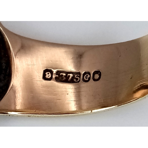 120 - A Vintage 9K Yellow Gold Band Ring in Belt Form. Size L. 3.35g.