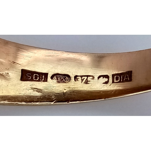 81 - A 9K Yellow Gold and Diamond Signet Ring. Size N. 3.52g.