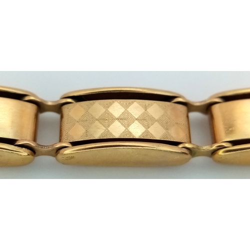 150 - A 9K Yellow Gold Bar Link Bracelet. 18cm. 9.8g.