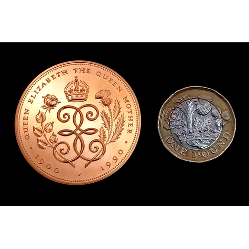 73 - A Commemorative 90th Birthday Gold Proof £5 Crown Coin for The Queen Mother. 22k gold. Limited editi... 