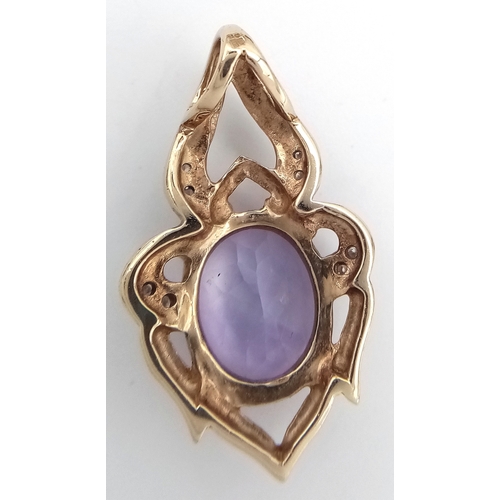 63 - Beautiful 9 CARAT GOLD, AMETHYST and DIAMOND PENDANT. 4.2 Grams. 3.0 cm.