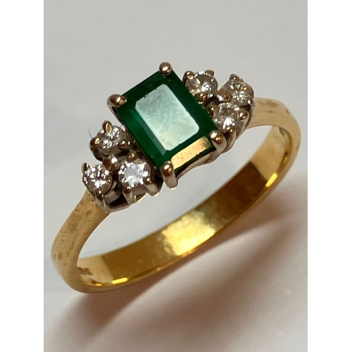 161 - Beautiful 18 CARAT GOLD, EMERALD and DIAMOND RING. Full UK hallmark. 3.9 Grams. Size N 1/2 - O.