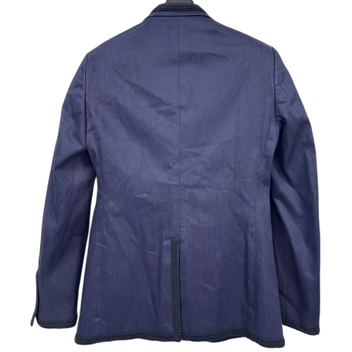 745 - A Dolce & Gabbana Navy Blazer. Size 48. 92% cotton. In very good condition with light signs of use. ... 