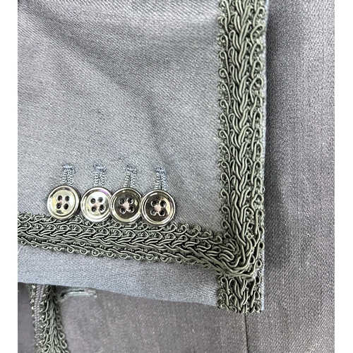 745 - A Dolce & Gabbana Navy Blazer. Size 48. 92% cotton. In very good condition with light signs of use. ... 