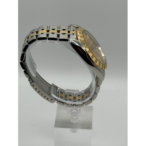 108 - A Tudor 21013 Rotor self winding Watch. 38mm Case, with date box, Bi Metal strap.  Year 2017, Watch ... 