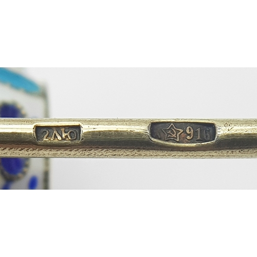 88 - An Antique Russian 916 Silver and Enamel Cloisonne Tea Strainer. 11cm. 18.7g.