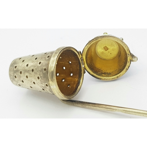 88 - An Antique Russian 916 Silver and Enamel Cloisonne Tea Strainer. 11cm. 18.7g.