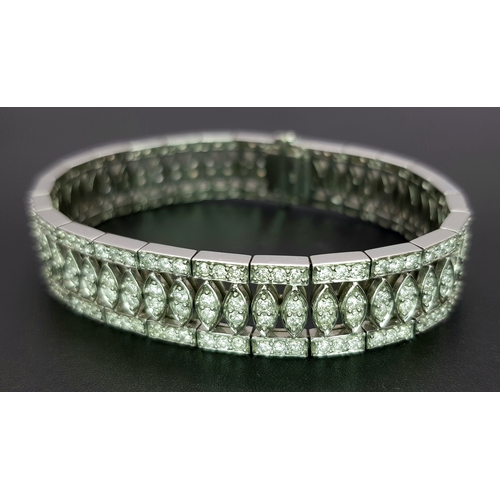 55 - 18K WHITE GOLD DIAMOND SET BRACELET, TOTAL 5.20CT DIAMONDS APPROX, TOTAL WEIGHT 39G BEAUTIFULLY MADE... 