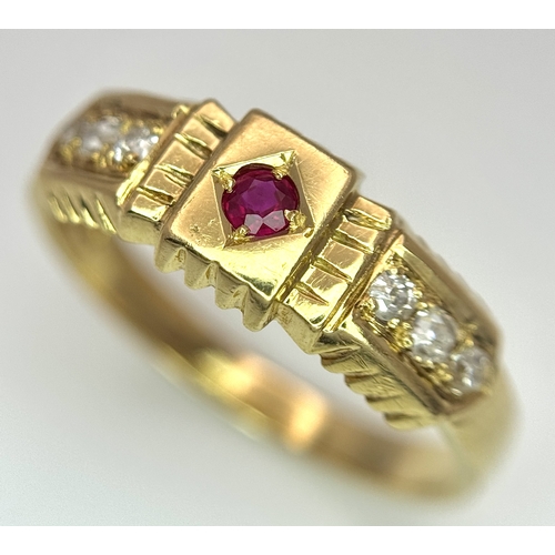 117 - AN 18K YELLOW GOLD VINTAGE DIAMOND AND RUBY RING. 3.4G. SIZE P. SC6084.