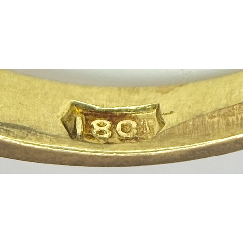 117 - AN 18K YELLOW GOLD VINTAGE DIAMOND AND RUBY RING. 3.4G. SIZE P. SC6084.