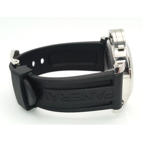 99 - A PANERAI LUMINOR, THE FAVOURITE WATCH OF PRO FOOTBALLERS , COMING ON A RUBBER DIVING STRAP AND WITH... 