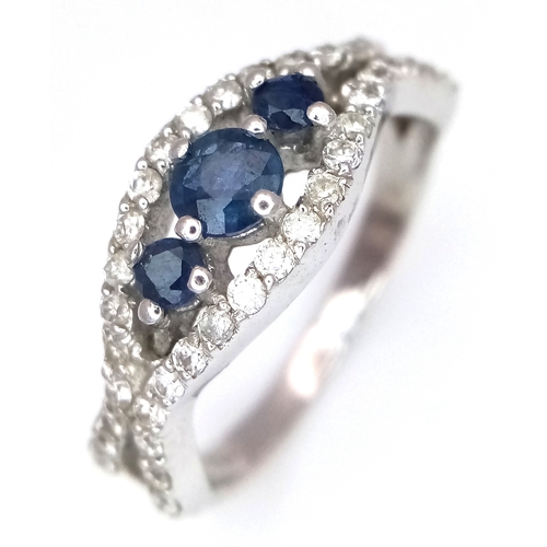 71 - 18K WHITE GOLD FANCY DIAMOND AND SAPPHIRE SET RING 3.7G SIZE N. REF: SPSA 6005