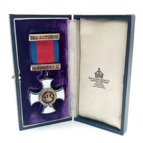 306 - WW1 Jewellers-Tailors Copy D.S.O (Distinguished Service Order) in original box. This is not a cheap ... 