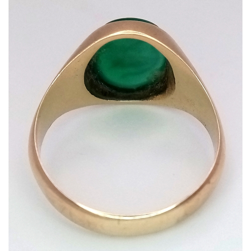 12 - A 14k Yellow Gold Green Chrysoprase Signet Ring. Intaglio carving of the God Mercury. Size S 1/2. 6.... 