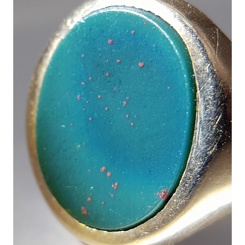 6 - A Vintage 9K Yellow Gold Bloodstone Signet Ring. Size U 1/2. 
4.8g.