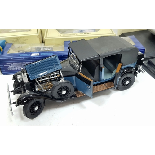 1058 - A Nice Collection of Over 20 Boxed (as new) and Unboxed Car Models.