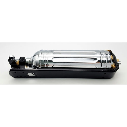 750 - A Rare, Vintage Pyrene Junior Fire Extinguisher in Box. UK mainland sales only. In very good conditi... 