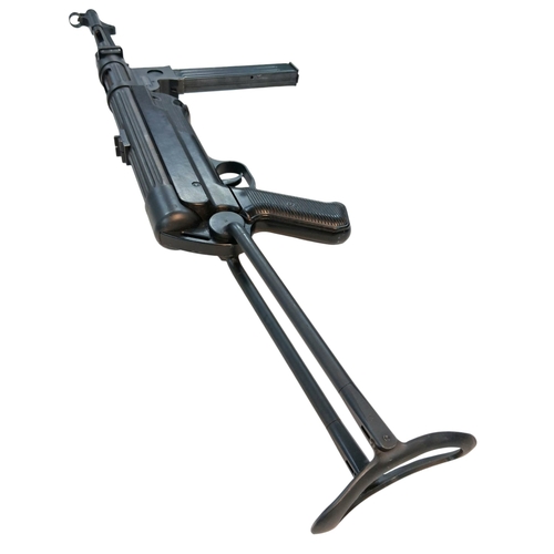 280 - A Rare, Deactivated German SDS 9mm Sub-Machine Gun. Model M38 (BD38). Good condition with bakelite s... 