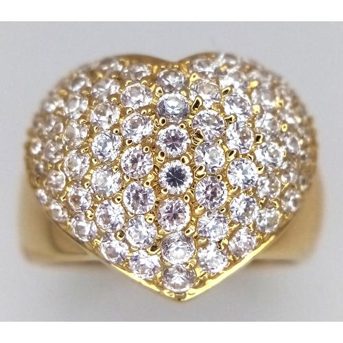 29 - An 18K YELLOW GOLD DIAMOND SET HEART RING 1.15CT 8.1G SIZE N. Ref: TH 7003