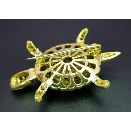 36 - An 18K YELLOW GOLD DIAMOND AND EMERALD SET TURTLE PIN BROOCH 12.4G WFBB. Ref: TH 7001