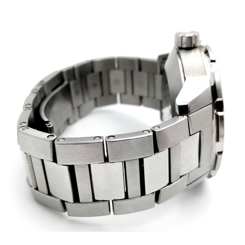 39 - An IWC Aquatimer Automatic Watch. Model IW356801. Stainless steel bracelet and case - 46mm. Black di... 