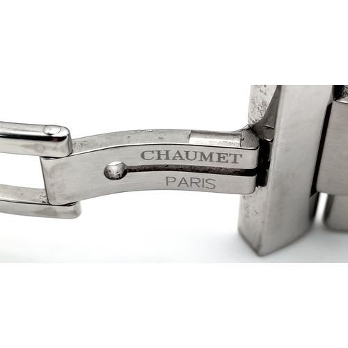 48 - A Chaumet of Paris Quartz Ladies Watch. Stainless steel bracelet and case - 36mm. White textured dia... 
